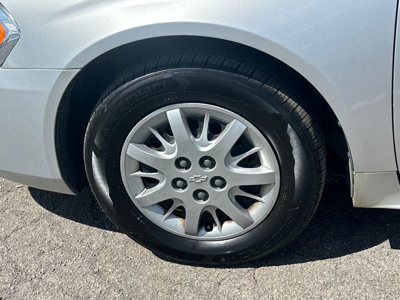 2011 Chevrolet Impala Police Package - 23005140 - 11