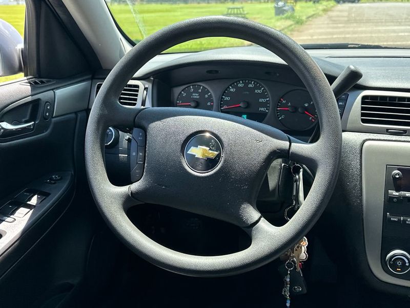 2011 Chevrolet Impala Police Package - 23006690 - 16