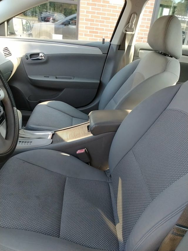 2011 Chevrolet Malibu 4dr Sedan LS w/1LS - 23066759 - 6