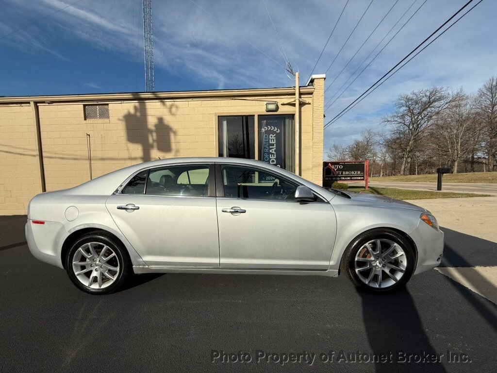 2011 Chevrolet Malibu LTZ photo 25