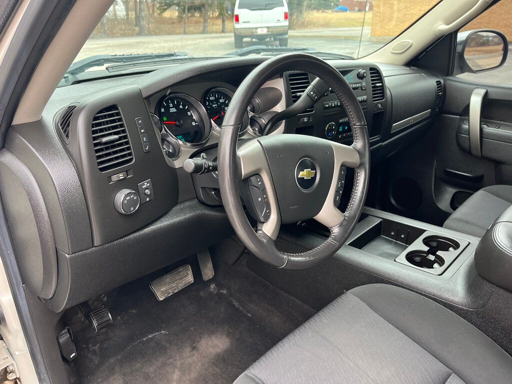 2011 Chevrolet Silverado 1500 2 Wheel Drive Crew Cab Short Bed with Remote Starter - 22986894 - 22