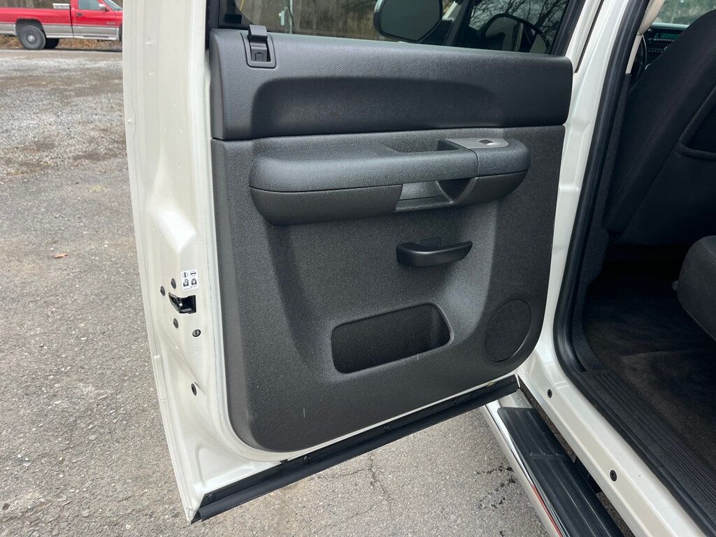 2011 Chevrolet Silverado 1500 2 Wheel Drive Crew Cab Short Bed with Remote Starter - 22986894 - 25