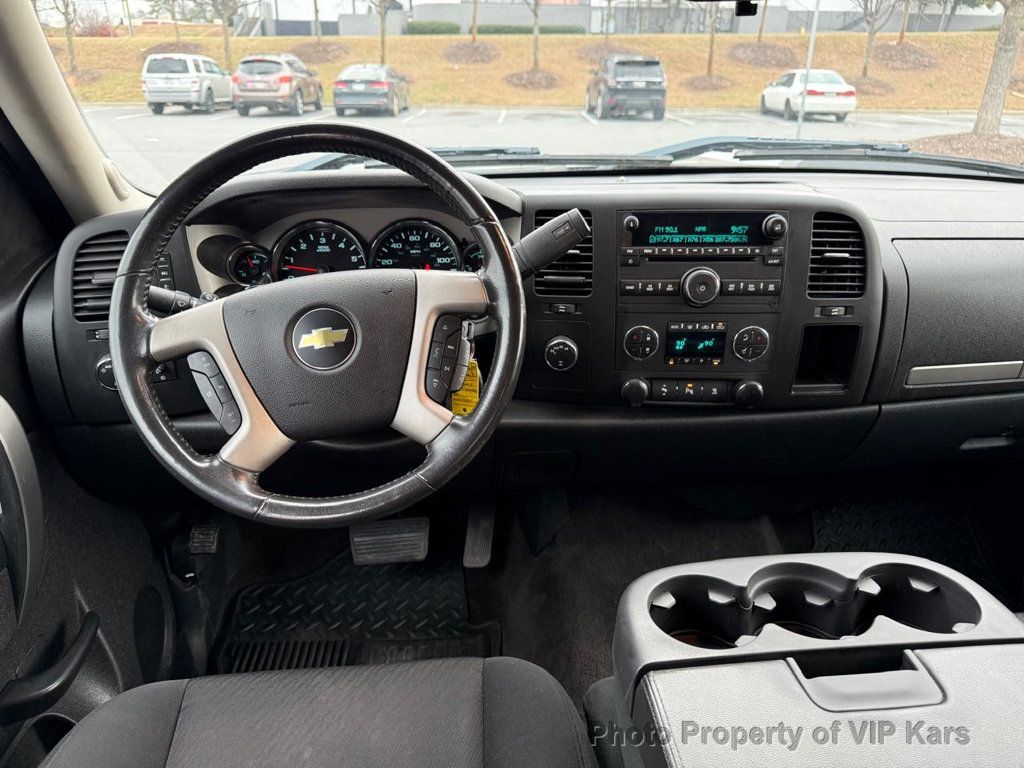 2011 Chevrolet Silverado 1500 4WD Crew Cab 143.5" LT - 22990079 - 17