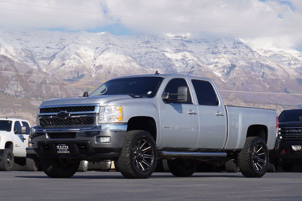 2011 Chevrolet Silverado 2500HD LTZ photo 2
