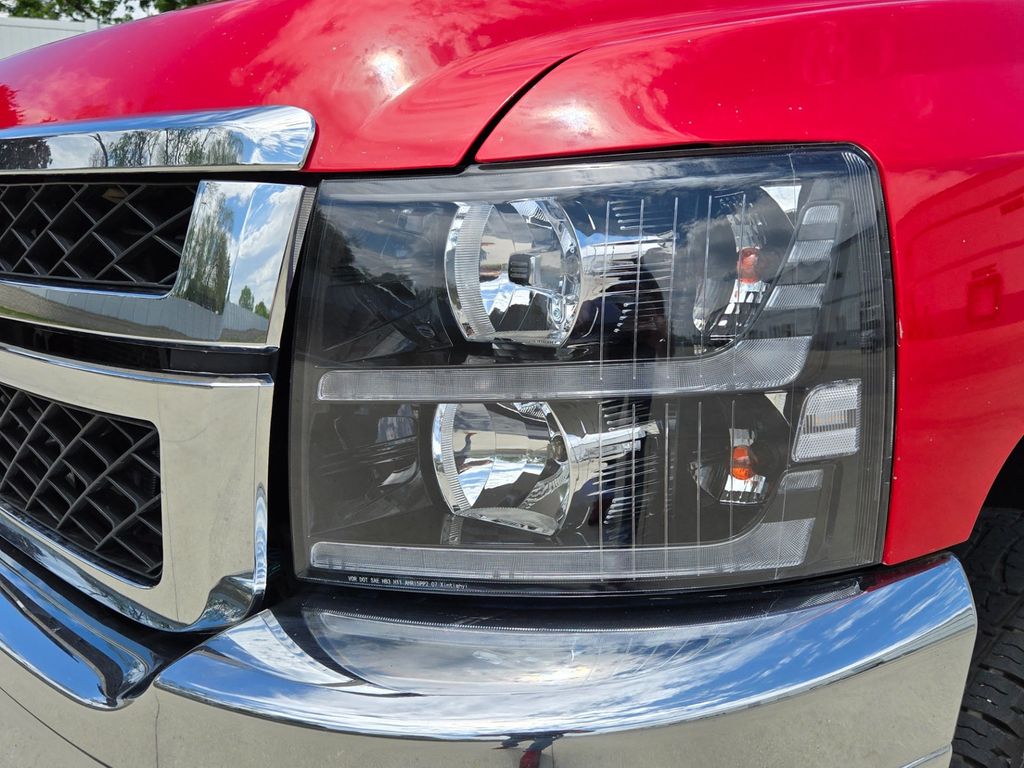 2011 Chevrolet Silverado 2500HD Work Truck - 23026716 - 12