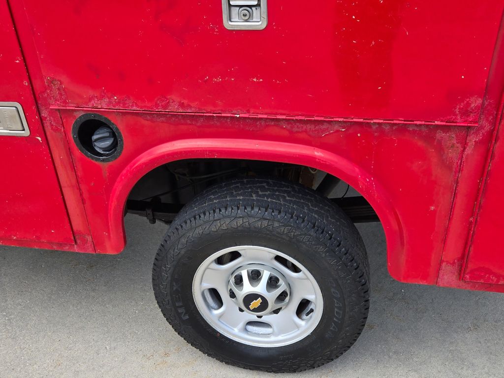 2011 Chevrolet Silverado 2500HD Work Truck - 23026716 - 30