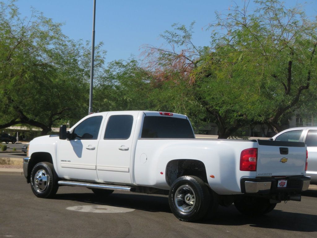 2011 Chevrolet Silverado 3500HD 4X4 CREWCAB DUALLY EXTRA CLEAN DURAMAX DIESEL 4X4 LTZ LEATHER  - 22663847 - 4