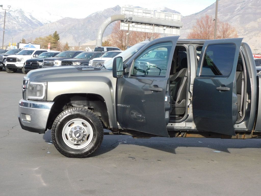 2011 Chevrolet Silverado 3500HD LT - 22708176 - 23