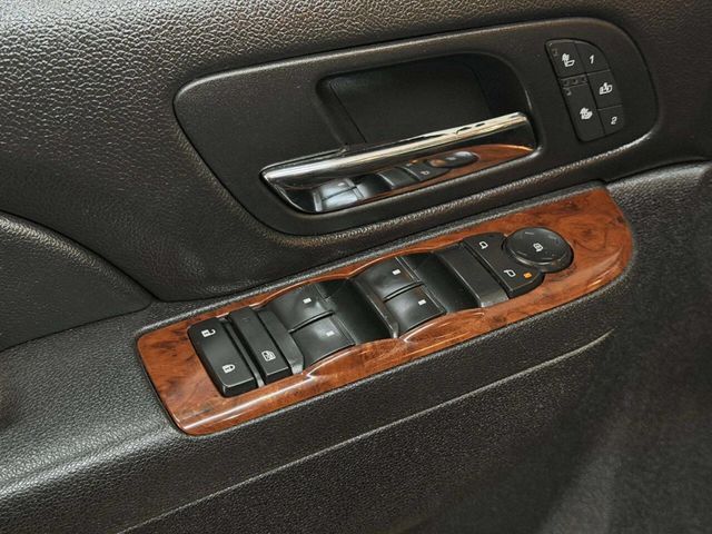 2011 Chevrolet Silverado 3500HD LTZ 4x4 4dr Crew Cab SRW - 22956484 - 9