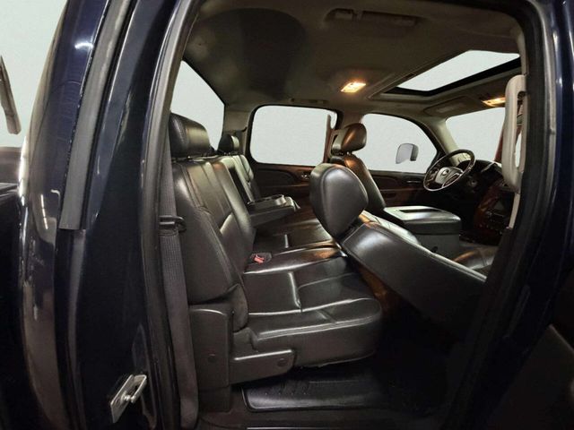 2011 Chevrolet Silverado 3500HD LTZ 4x4 4dr Crew Cab SRW - 22956484 - 16