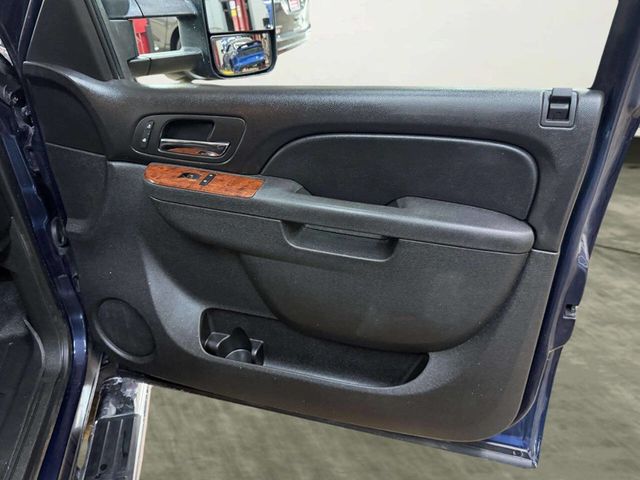 2011 Chevrolet Silverado 3500HD LTZ 4x4 4dr Crew Cab SRW - 22956484 - 17