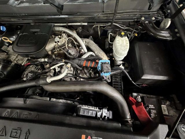 2011 Chevrolet Silverado 3500HD LTZ 4x4 4dr Crew Cab SRW - 22956484 - 21