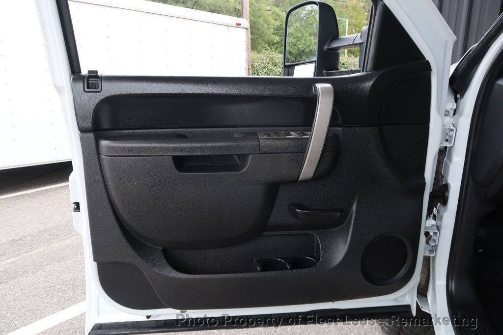 2011 Chevrolet Silverado 3500HD Silverado 3500 4WD Crew Cab Utility  - 22938828 - 12