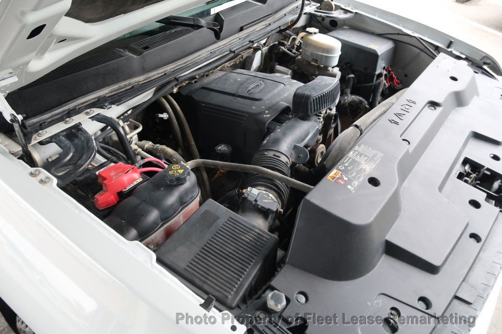 2011 Chevrolet Silverado 3500HD Silverado 3500 4WD Crew Cab Utility  - 22938828 - 38