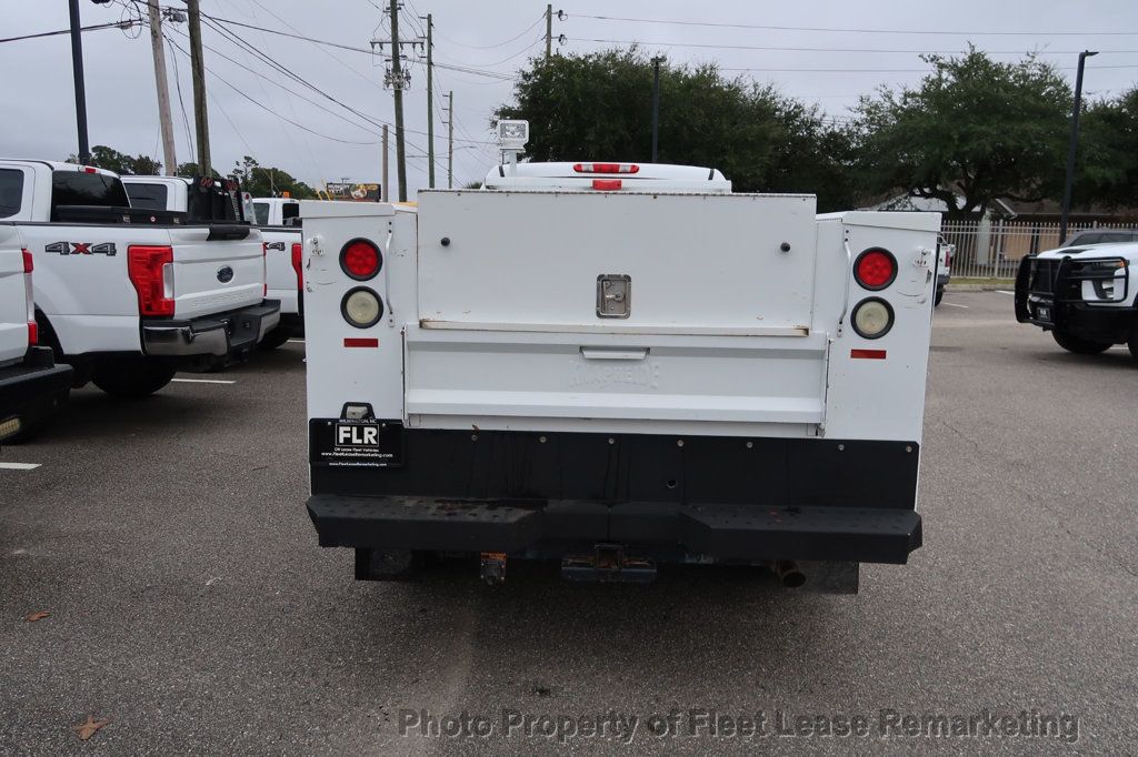 2011 Chevrolet Silverado 3500HD Silverado 3500 4WD Crew Cab Utility  - 22938828 - 3