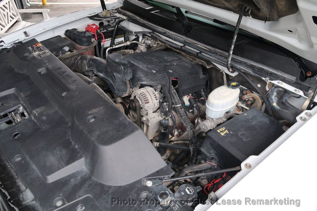 2011 Chevrolet Silverado 3500HD Silverado 3500 4WD Crew Cab Utility  - 22938828 - 40