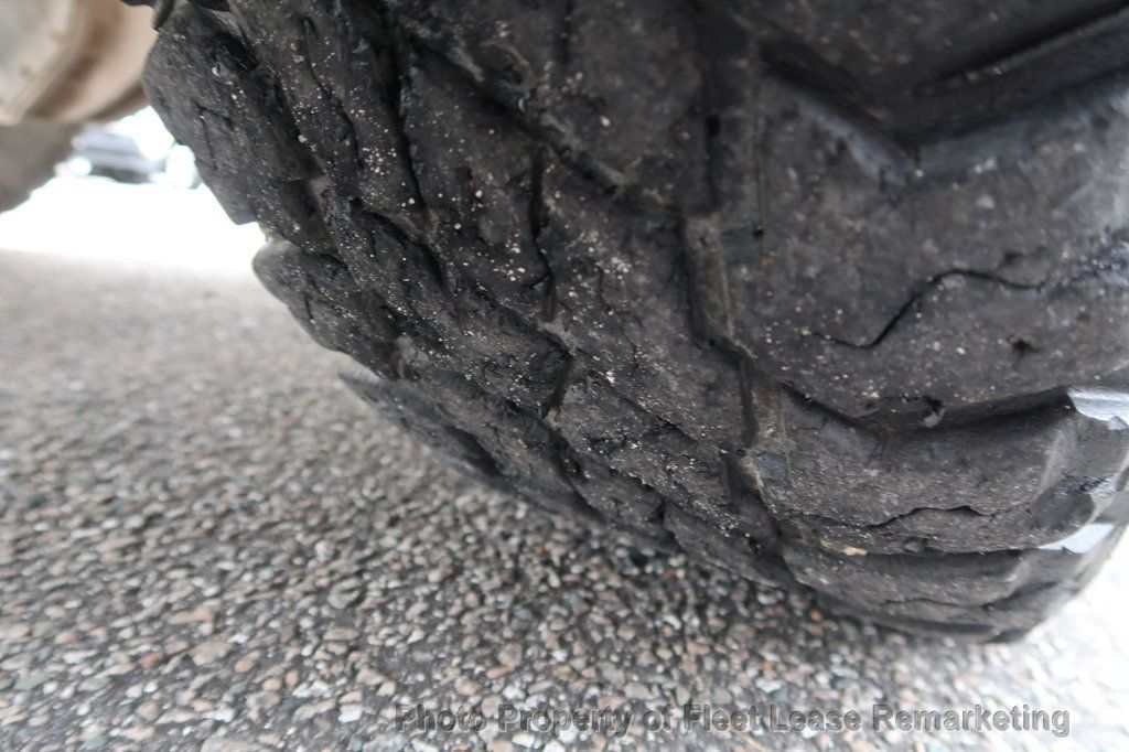 2011 Chevrolet Silverado 3500HD Silverado 3500 4WD Crew Cab Utility  - 22938828 - 43