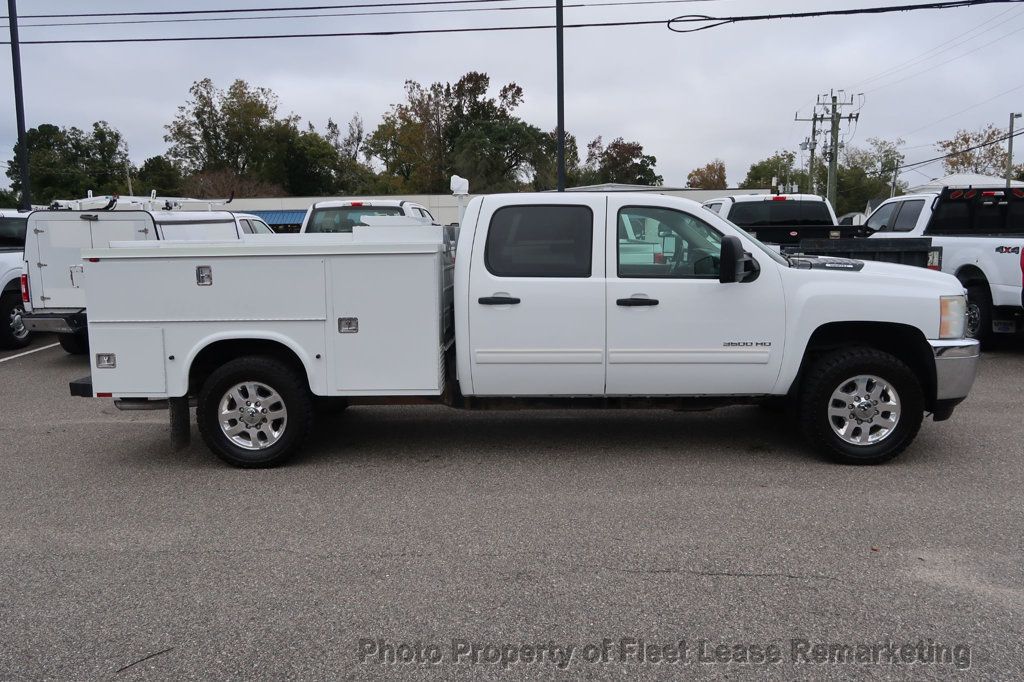 2011 Chevrolet Silverado 3500HD Silverado 3500 4WD Crew Cab Utility  - 22938828 - 5