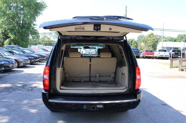 2011 Chevrolet Suburban 2WD 4dr 1500 LTZ - 23065385 - 22