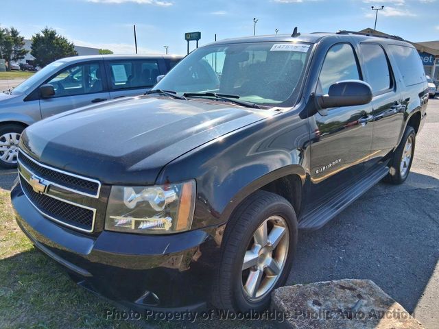 2011 Chevrolet Suburban 4WD 4dr 1500 LT - 23028056 - 0