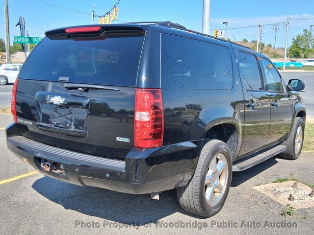 2011 Chevrolet Suburban 4WD 4dr 1500 LT - 23028056 - 3