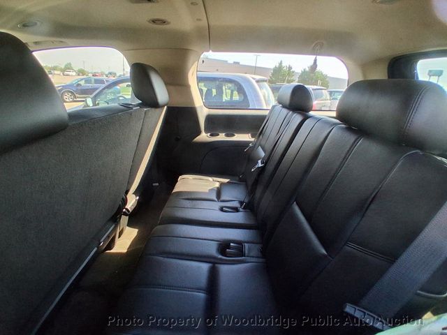 2011 Chevrolet Suburban 4WD 4dr 1500 LT - 23028056 - 8