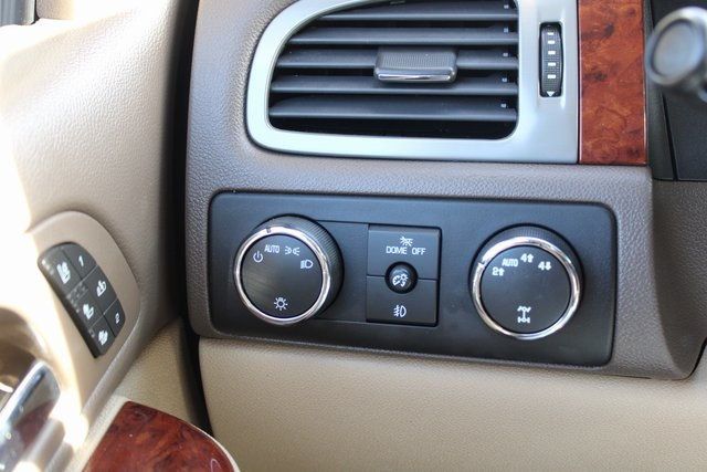 2011 Chevrolet Suburban 4WD 4dr 1500 LTZ - 22923648 - 11