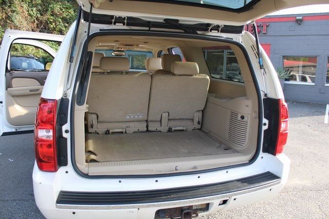 2011 Chevrolet Suburban 4WD 4dr 1500 LTZ - 22923648 - 27