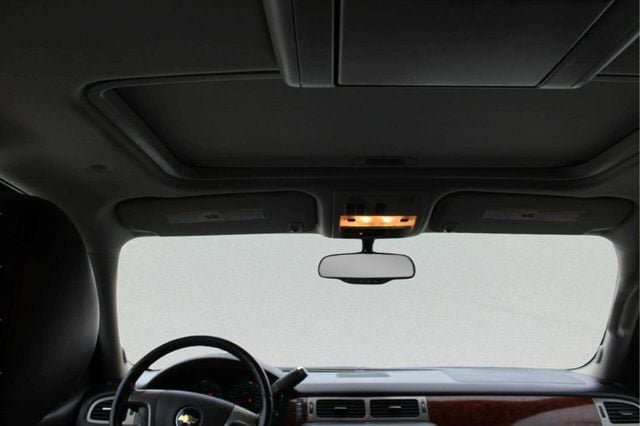 2011 Chevrolet Suburban 4WD 4dr 1500 LTZ - 22980663 - 6