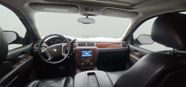 2011 Chevrolet Suburban 4WD 4dr 1500 LTZ - 22995209 - 8