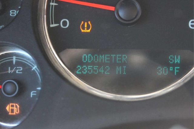 2011 Chevrolet Tahoe 4WD 4dr 1500 LT - 23000009 - 7