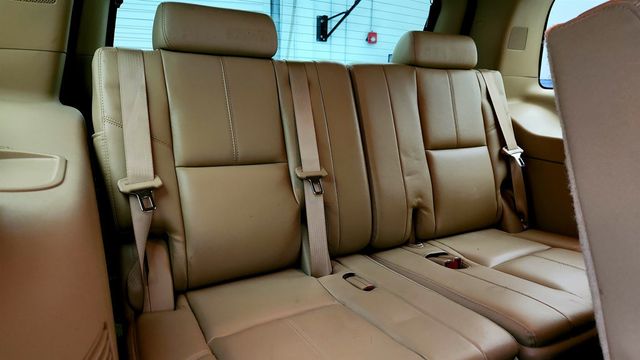2011 Chevrolet Tahoe 4WD 4dr 1500 LT w/ Sun, Entertainment and Destinations Package - 23004035 - 22