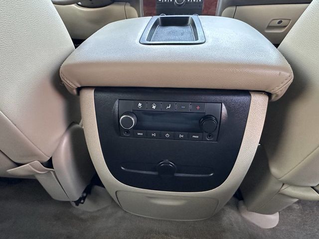 2011 Chevrolet Tahoe LS 4x4 4dr SUV - 23055544 - 24