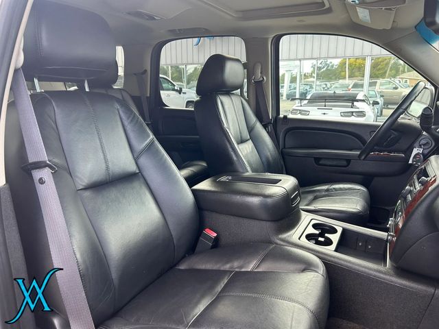 2011 Chevrolet Tahoe LT Sport Utility 4D - 23096622 - 28