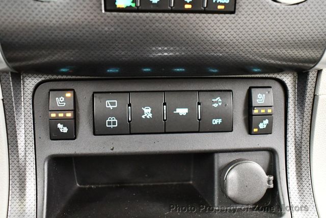 2011 Chevrolet Traverse AWD 4dr LTZ - 22529416 - 42