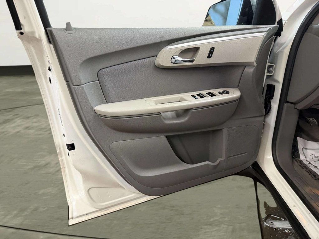 2011 Chevrolet Traverse FWD 4dr LS - 22981215 - 12