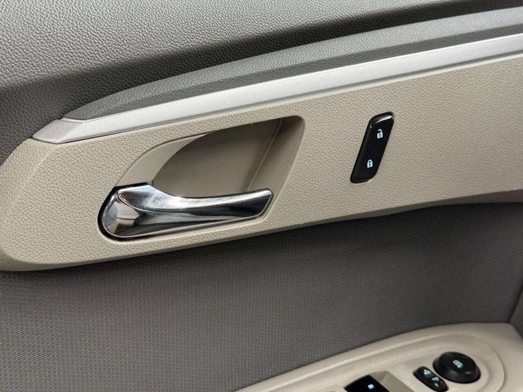 2011 Chevrolet Traverse FWD 4dr LS - 22981215 - 14