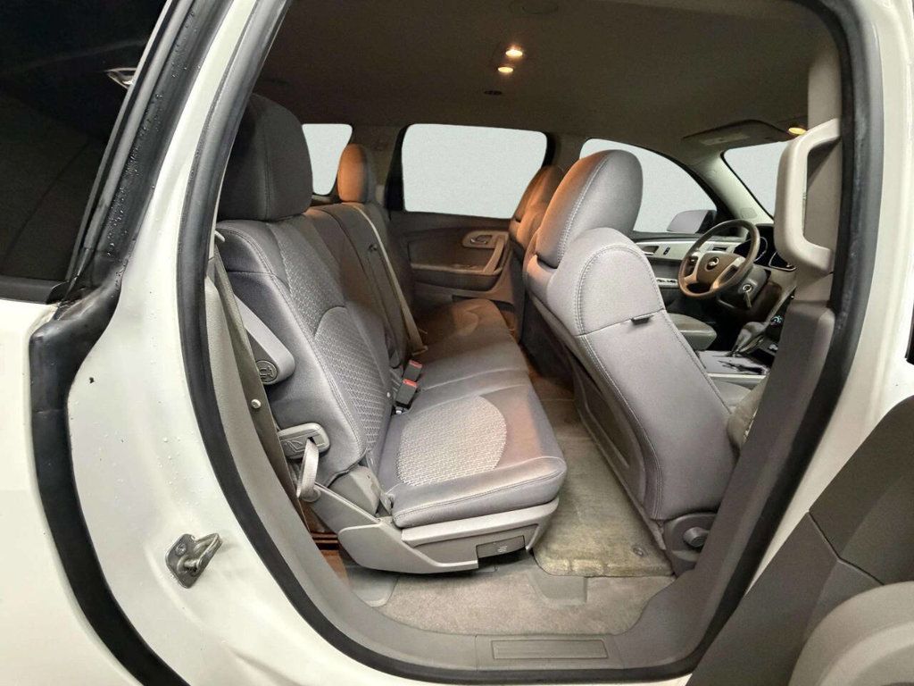 2011 Chevrolet Traverse FWD 4dr LS - 22981215 - 24