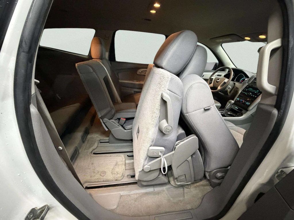 2011 Chevrolet Traverse FWD 4dr LS - 22981215 - 27