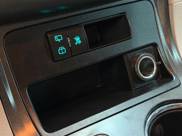 2011 Chevrolet Traverse FWD 4dr LS - 22981215 - 41