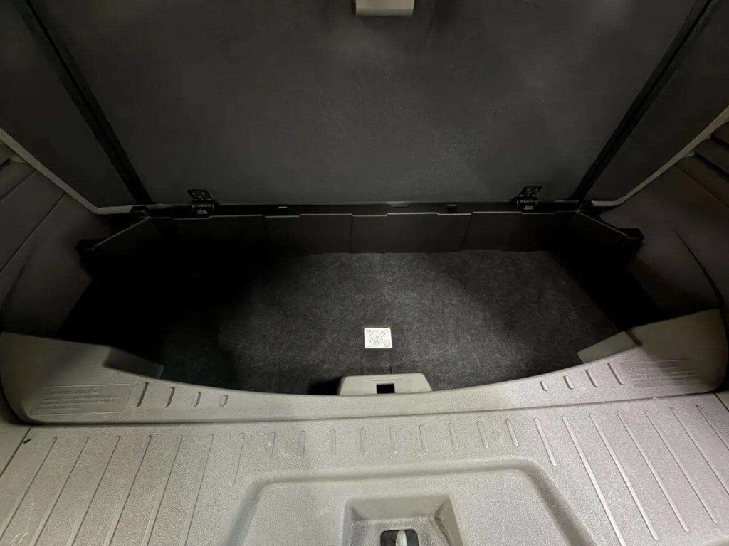 2011 Chevrolet Traverse FWD 4dr LS - 22981215 - 7