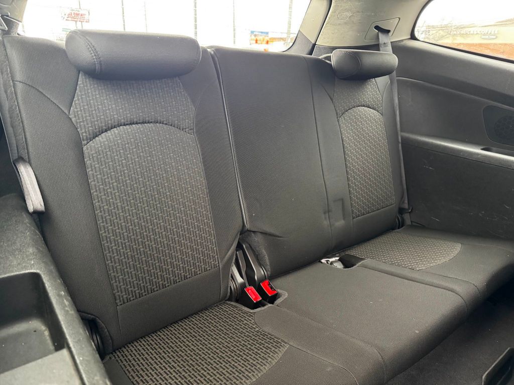 2011 Chevrolet Traverse FWD 4dr LT w/1LT - 22978153 - 17