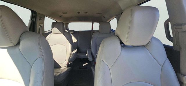 2011 Chevrolet Traverse FWD 4dr LT w/2LT - 22996717 - 7