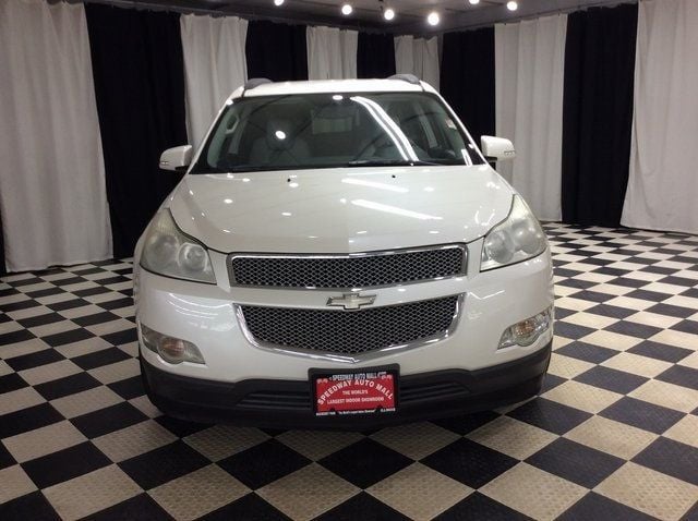 2011 Chevrolet Traverse LTZ photo 2