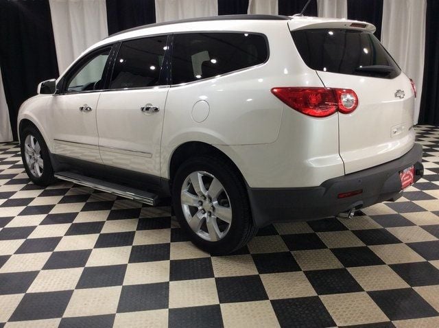 2011 Chevrolet Traverse LTZ photo 4