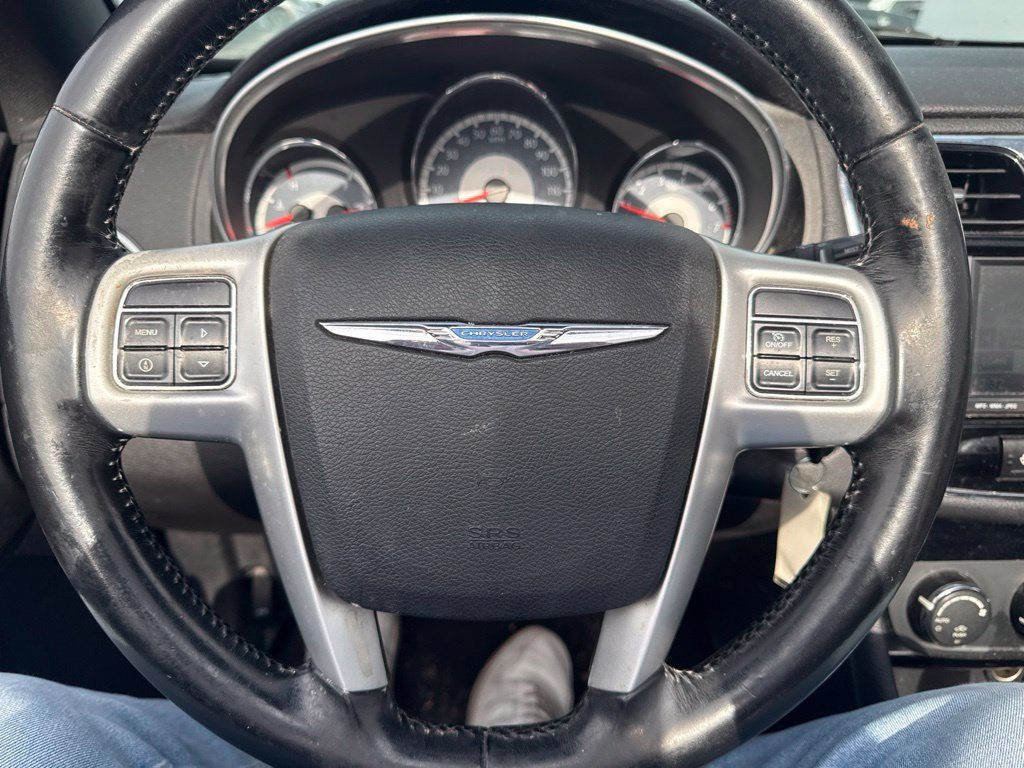 2011 Chrysler 200 2dr Convertible Touring - 23100145 - 10