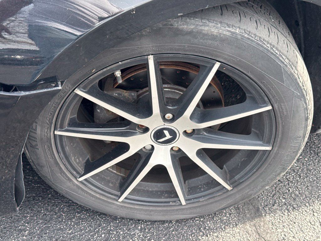 2011 Chrysler 200 2dr Convertible Touring - 23100145 - 1