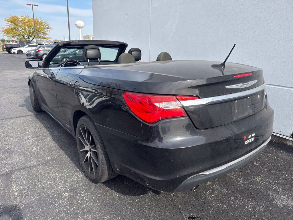 2011 Chrysler 200 2dr Convertible Touring - 23100145 - 2