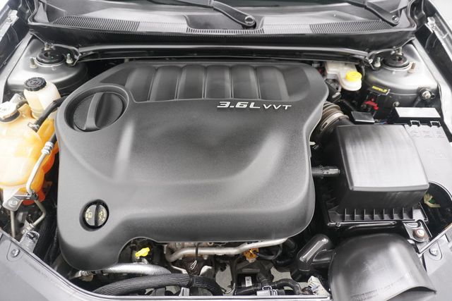 2011 Chrysler 200 4dr Sedan Limited - 23023604 - 29