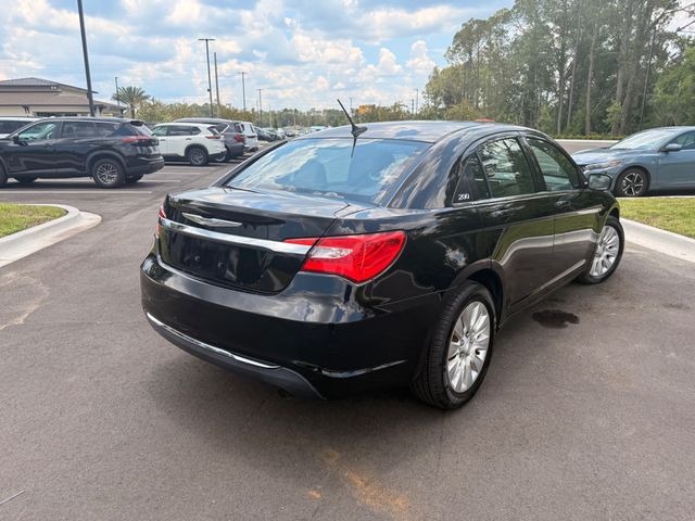2011 Chrysler 200 4dr Sedan LX - 23040987 - 9
